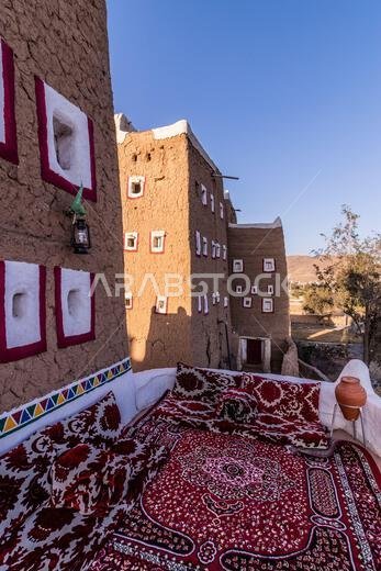 بيوت طينية تقليدية في الظهران الجنوب، المملكة العربية السعودية