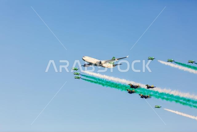 تألق القوات الجوية: الصقور السعودية تتألق في عرض كورنيش الخبر الجوي بمناسبة اليوم الوطني الـ94، المدينة: الخبر، المملكة العربية السعودية. 27 سبتمبر 2024.