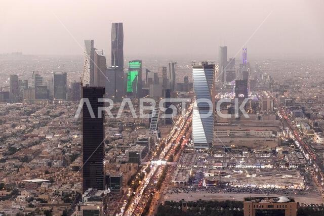 منظر جوي مسائي للرياض، عاصمة المملكة العربية السعودية