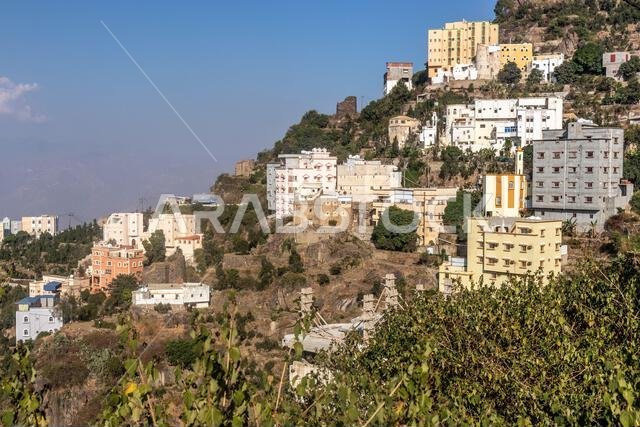 منظر لمدينة فيفة شديدة الانحدار، المملكة العربية السعودية
