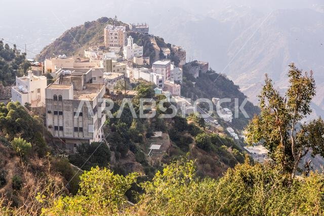 منظر جوي لمدينة فيفا الواقعة على قمة تل، المملكة العربية السعودية منظر جوي لمدينة فيفا الواقعة على قمة تل، المملكة العربية السعودية
