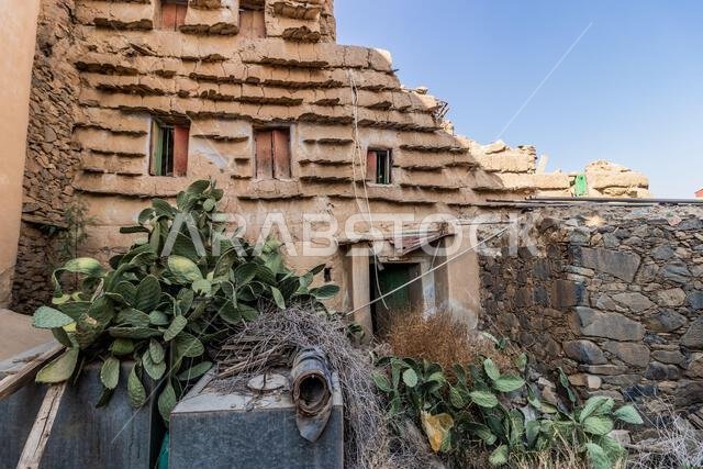 أطلال مبانٍ تقليدية في أبها، المملكة العربية السعودية