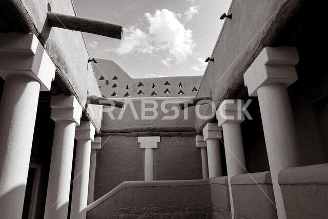 الرياض المملكة العربية السعودية 11 مارس 2023: الدرعية العاصمة القديمة . آثار الدرعية - الثقافة السعودية. اليوم الوطني