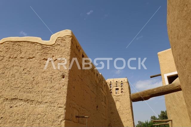 الرياض المملكة العربية السعودية 11 مارس 2023: الدرعية العاصمة القديمة . آثار الدرعية - الثقافة السعودية. اليوم الوطني الرياض المملكة العربية السعودية 11 مارس 2023: الدرعية العاصمة القديمة . آثار الدرعية - الثقافة السعودية. اليوم الوطني