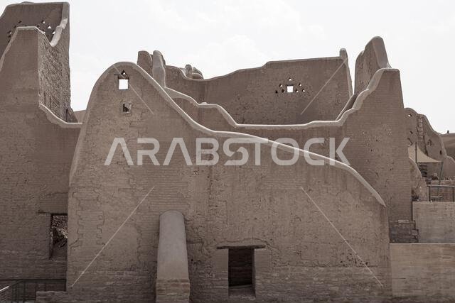 الرياض المملكة العربية السعودية 11 مارس 2023: الدرعية العاصمة القديمة . آثار الدرعية - الثقافة السعودية. اليوم الوطني