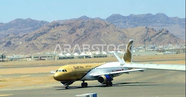 المدينة المنورة، المملكة العربية السعودية، 29 يونيو 2024: طائرة تابعة لشركة طيران الخليج في مطار الأمير محمد بن عبد العزيز الدولي بالمدينة المنورة، تُستخدم لنقل الرحلات الداخلية والإقليمية.