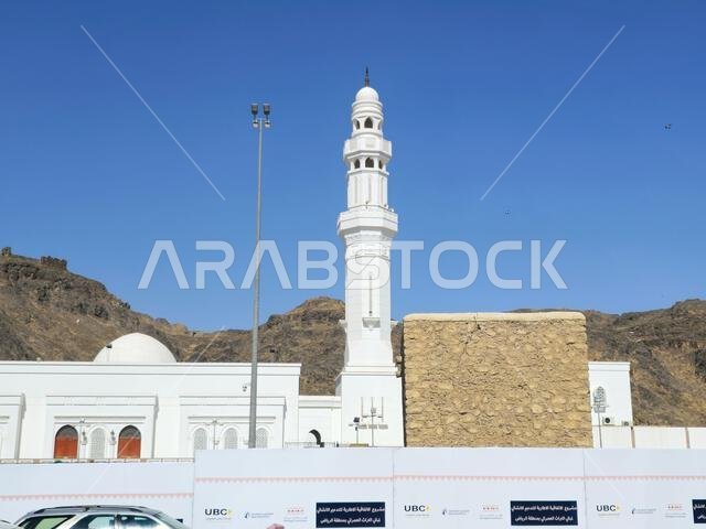المدينة المنورة، المملكة العربية السعودية، 27 يونيو 2024: موقع معركة الخندق، أو معركة الأحزاب أو الكونفدراليين، كان جزءًا من الصراع بين المسلمين