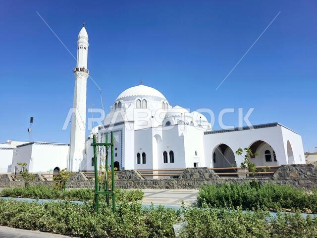 المدينة المنورة، المملكة العربية السعودية، 27 يونيو 2024: مسجد الجمعة، مسجد الوادي أو بني سالم، حيث صلى النبي محمد صلى الله عليه وسلم