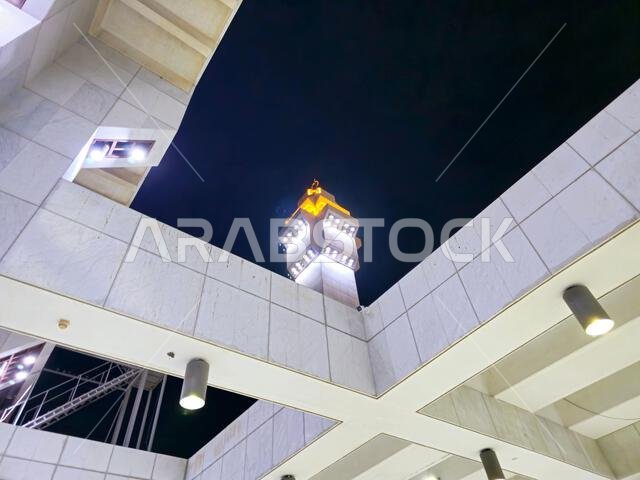 مكة المكرمة، المملكة العربية السعودية، ١٢ يونيو ٢٠٢٤: منظر خارجي لمسجد التنميم، مسجد عائشة، على بعد حوالي ٨ كيلومترات من الكعبة المشرفة، وهو أحد حدود الحرم المكي. مكة المكرمة، المملكة العربية السعودية، ١٢ يونيو ٢٠٢٤: منظر خارجي لمسجد التنميم، مسجد عائشة، على بعد حوالي ٨ كيلومترات من الكعبة المشرفة، وهو أحد حدود الحرم المكي.