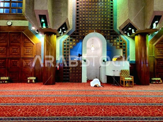 Mecca, Saudi Arabia, June 12 2024: The Interior of Masjid Al-Taneem, Aisha mosque, about 8 kilometers from Kaaba, It is a boundary of the Ḥaram, there Mecca, Saudi Arabia, June 12 2024: The Interior of Masjid Al-Taneem, Aisha mosque, about 8 kilometers from Kaaba, It is a boundary of the Ḥaram, there