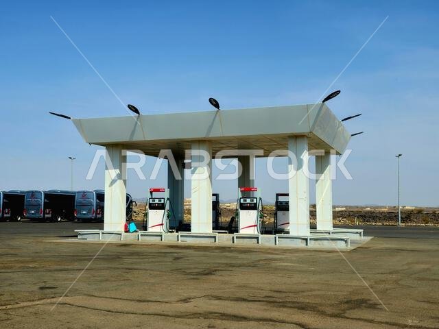 طريق المدينة المنورة، مكة المكرمة، المملكة العربية السعودية، 25 يونيو 2024: محطة وقود الموارد، محطة وقود غاز الموارد، مفهوم تسعير البنزين، شركة موارد للطاقة طريق المدينة المنورة، مكة المكرمة، المملكة العربية السعودية، 25 يونيو 2024: محطة وقود الموارد، محطة وقود غاز الموارد، مفهوم تسعير البنزين، شركة موارد للطاقة