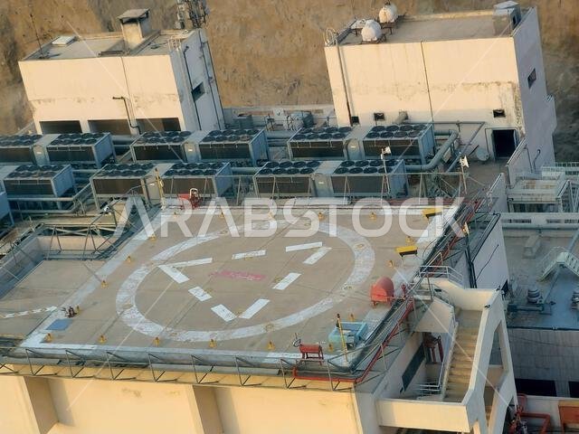 مكة المكرمة، المملكة العربية السعودية، 3 يونيو 2024: مهبط طائرات الهليكوبتر، مطار صغير مناسب لاستخدام طائرات الهليكوبتر وأنواع مختلفة من الطائرات ذات الرفع العمودي.