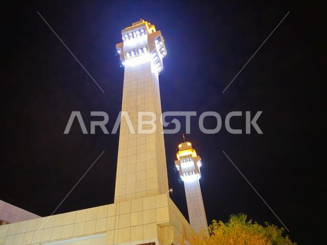 مكة المكرمة، المملكة العربية السعودية، ١٢ يونيو ٢٠٢٤: منظر خارجي لمسجد التنميم، مسجد عائشة، على بعد حوالي ٨ كيلومترات من الكعبة المشرفة، وهو أحد حدود الحرم المكي.