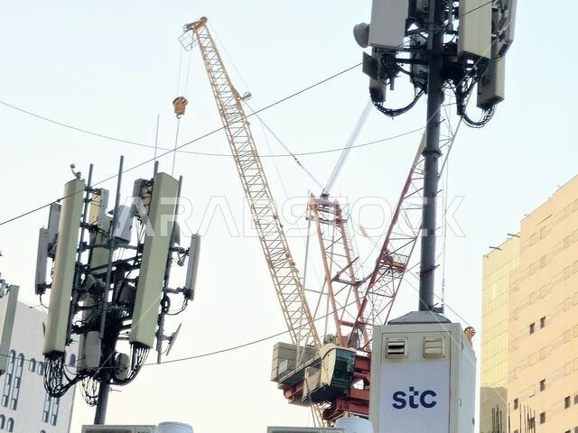 مكة المكرمة، المملكة العربية السعودية، 4 يونيو 2024: شبكة الهاتف المحمول الخلوية، وهي شبكة اتصالات لاسلكية يتم فيها الربط بين نقاط النهاية والشبكة.