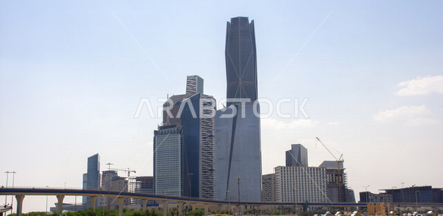 صورة لأبراج مركز الملك عبدالله المالي ( كافد ) في مدينة الرياض ، الفن الهندسي المعماري للمركز المالي ، ابراج وناطحات السحاب في المملكة العربية السعودية 