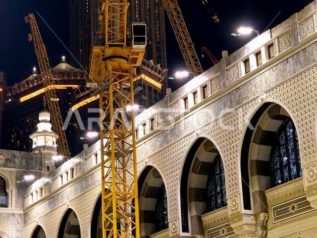 مكة المكرمة، المملكة العربية السعودية، 4 يونيو 2024: تفاصيل المسجد الحرام، أو المسجد الحرام بمكة المكرمة، يُعتبر من أهم المعالم الدينية في العالم.