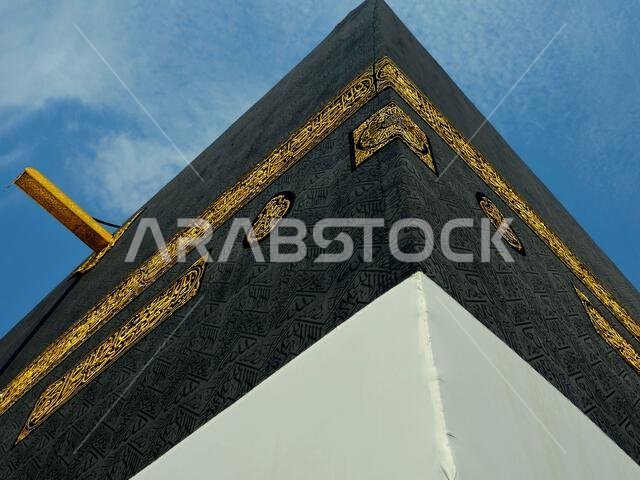 Kabaa in Ihram clothing, The Kaaba a stone building at the center of Islam's most important mosque and holiest site, the Masjid al-Haram, It's the Qib