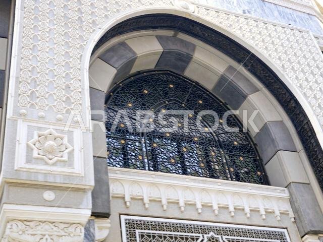 مكة المكرمة، المملكة العربية السعودية، 4 يونيو 2024: تفاصيل المسجد الحرام، أو المسجد الحرام بمكة المكرمة، يُعتبر من أهم المعالم الدينية في العالم. مكة المكرمة، المملكة العربية السعودية، 4 يونيو 2024: تفاصيل المسجد الحرام، أو المسجد الحرام بمكة المكرمة، يُعتبر من أهم المعالم الدينية في العالم.