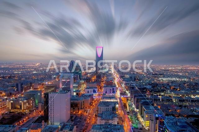 منظر جوي لأفق الرياض ليلاً