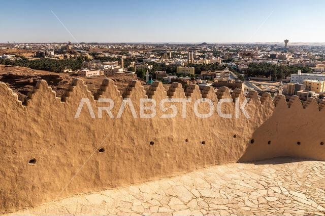 سور قلعة زعبل في مدينة سكاكا بالمملكة العربية السعودية