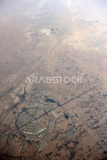 صورة جوية لمدينة الملك خالد العسكرية في المملكة العربية السعودية.