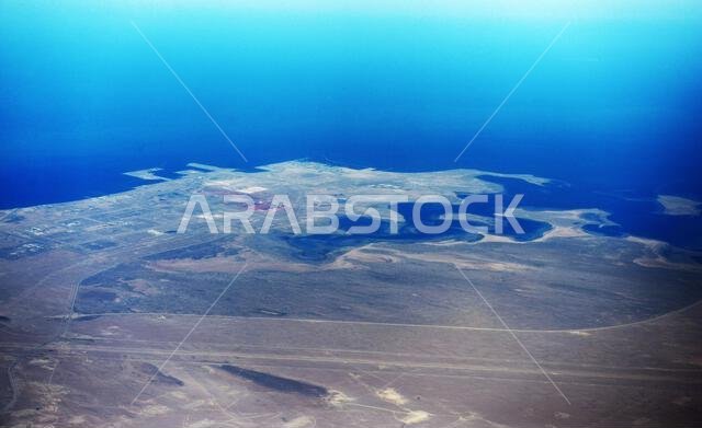 منظر جوي لمنطقة رأس الخير ومنطقة الجبيل البحرية في المملكة العربية السعودية.