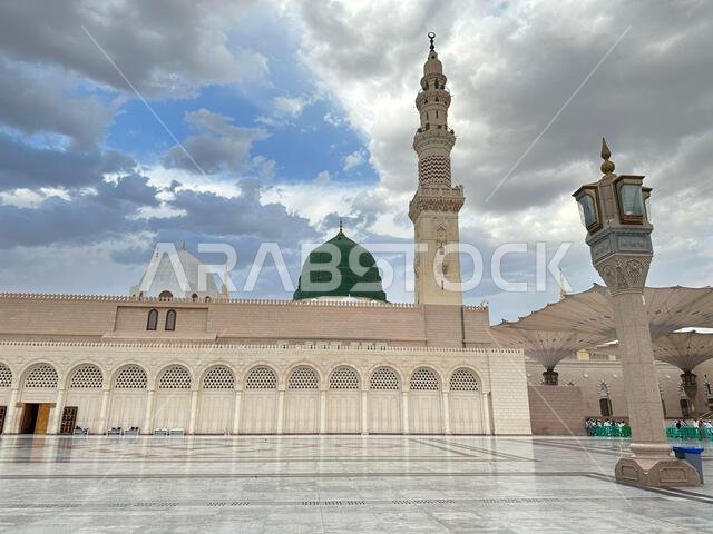 المدينة المنورة المملكة العربية السعودية - 1 يناير 2025: مسجد النبي محمد - المسجد النبوي - المدينة المنورة - المملكة العربية السعودية