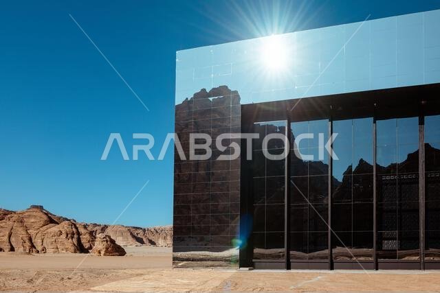 قاعة مرايا للحفلات الموسيقية، أكبر مبنى مغطى بالمرايا في العالم، في العلا، المملكة العربية السعودية