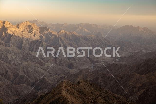 مناظر جبلية خلابة في أبها، المملكة العربية السعودية