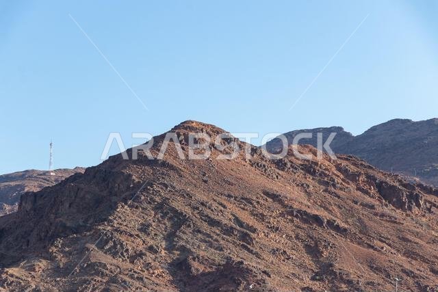 جبل أحد في المدينة المنورة. أماكن الحج الإسلامية.