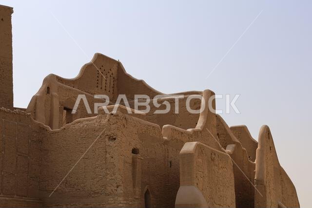 الرياض المملكة العربية السعودية 11 مارس 2023: الدرعية العاصمة القديمة . آثار الدرعية - الثقافة السعودية. اليوم الوطني