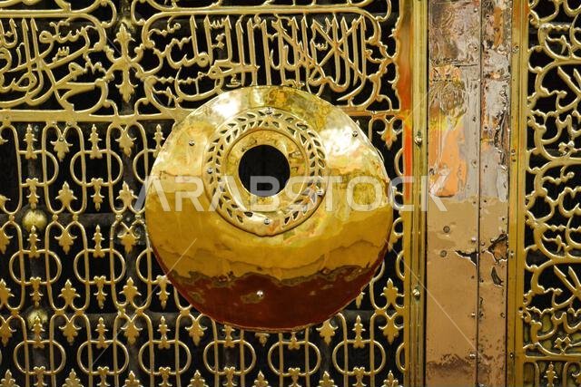مسجد النبي محمد صلى الله عليه وسلم داخل المسجد النبوي - روضة مبارك رياض الجنة محراب - المدينة المنورة المملكة العربية السعودية