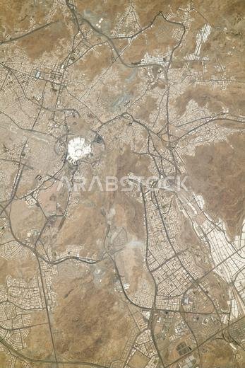 صورة جوية لمكة المكرمة في المملكة العربية السعودية مع المسجد الحرام.