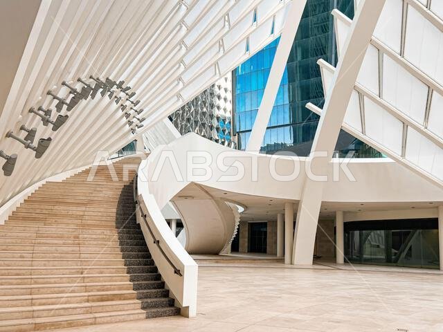 العمارة الهندسية الحديثة في الحي المالي للملك عبد الله