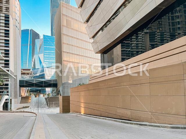 العمارة الهندسية الحديثة في الحي المالي للملك عبد الله