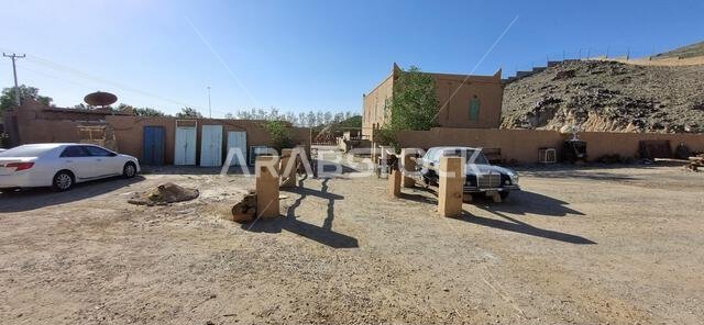 مكة المكرمة، المملكة العربية السعودية - 28 ديسمبر 2022: آثار الحضارة العربية القديمة في متحف العمودي، مكة المكرمة، المملكة العربية السعودية.