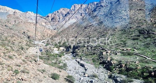 الطائف، المملكة العربية السعودية - 27 ديسمبر 2022: منظر طبيعي للطائف من تلفريك الهدا.