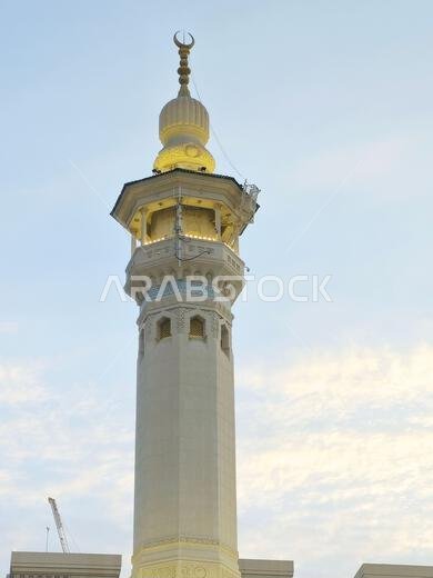 The minaret of the grand sacred mosque of Makkah, the most significant mosque in Islam, encloses the vicinity of the Kaaba in Mecca, Saudi Arabia king