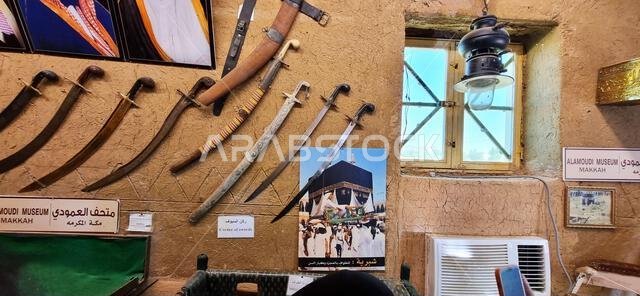 مكة المكرمة، المملكة العربية السعودية - 28 ديسمبر 2022: آثار الحضارة العربية القديمة في متحف العمودي، مكة المكرمة، المملكة العربية السعودية. مكة المكرمة، المملكة العربية السعودية - 28 ديسمبر 2022: آثار الحضارة العربية القديمة في متحف العمودي، مكة المكرمة، المملكة العربية السعودية.