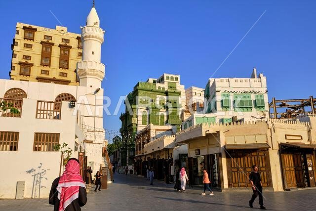 المملكة العربية السعودية، منطقة مكة المكرمة، جدة، البلدة القديمة التاريخية (البلد)، أحد مواقع التراث العالمي لليونسكو، ساحة الذهب، مسجد المعمر، والتقاليد