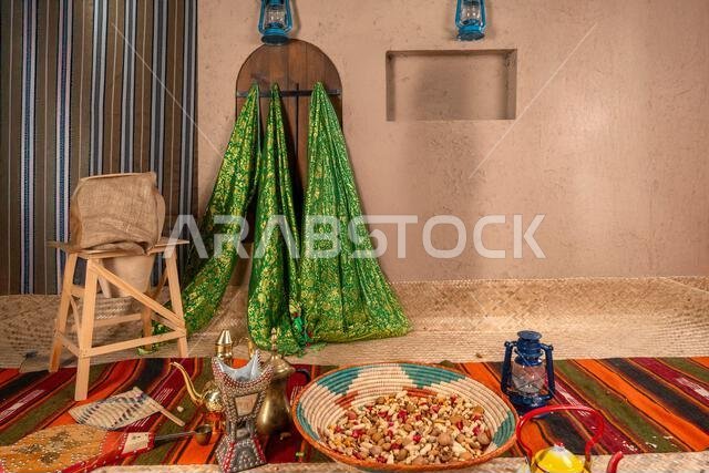 الفنون الإسلامية، من فوانيس رمضان الزرقاء، كاحتفال إسلامي عربي برمضان، و"غارانغاو" على السجادة الحمراء الشرقية.