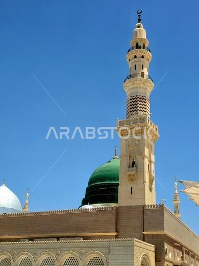 الواجهة الخارجية والمنظر الخارجي لمسجد النبي محمد أو المسجد النبوي، وهو موقع حج رئيسي يقع ضمن نطاق... الواجهة الخارجية والمنظر الخارجي لمسجد النبي محمد أو المسجد النبوي، وهو موقع حج رئيسي يقع ضمن نطاق...