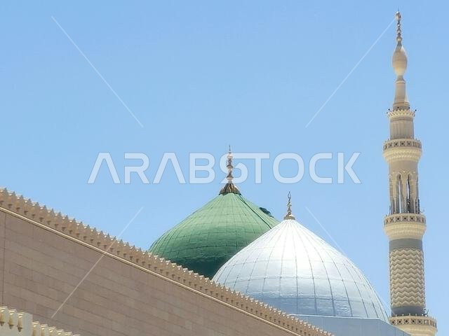 منظر خارجي لمسجد النبي محمد أو المسجد النبوي، وهو موقع حج رئيسي يقع ضمن نطاق اختصاص لجنة الجمارك. منظر خارجي لمسجد النبي محمد أو المسجد النبوي، وهو موقع حج رئيسي يقع ضمن نطاق اختصاص لجنة الجمارك.