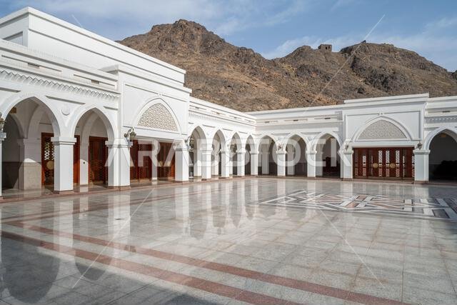 Al Fath Mosque, in Medina, Saudi Arabia, islamic heritage, a sacred site that attracts visitors from across the Muslim world