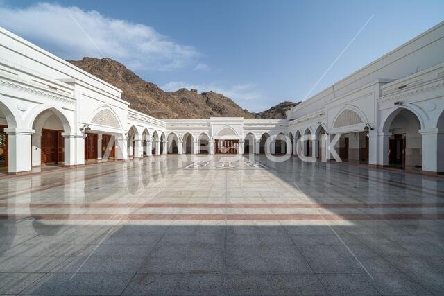 Al Fath Mosque, in Medina, Saudi Arabia, islamic heritage, a sacred site that attracts visitors from across the Muslim world Al Fath Mosque, in Medina, Saudi Arabia, islamic heritage, a sacred site that attracts visitors from across the Muslim world