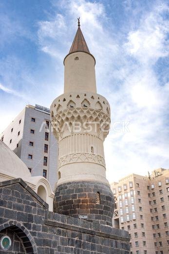 مسجد بكر الصديق، في المدينة المنورة بالمملكة العربية السعودية، موقع تراثي إسلامي مقدس يجذب الزوار من جميع أنحاء العالم الإسلامي مسجد بكر الصديق، في المدينة المنورة بالمملكة العربية السعودية، موقع تراثي إسلامي مقدس يجذب الزوار من جميع أنحاء العالم الإسلامي
