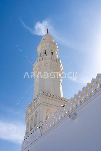 مسجد القبلتين في المدينة المنورة بالمملكة العربية السعودية، تراث إسلامي، موقع مقدس يجذب الزوار من جميع أنحاء العالم الإسلامي مسجد القبلتين في المدينة المنورة بالمملكة العربية السعودية، تراث إسلامي، موقع مقدس يجذب الزوار من جميع أنحاء العالم الإسلامي
