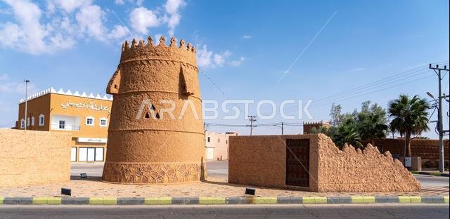 أوشيقر، المملكة العربية السعودية - 14 ديسمبر 2024: منظر لمبانٍ طينية تقليدية قديمة في قرية أوشيقر التراثية القديمة، المملكة العربية السعودية