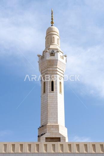 مسجد سيد الشهداء، المدينة المنورة، المملكة العربية السعودية، موقع تراثي إسلامي مقدس يجذب الزوار من جميع أنحاء العالم الإسلامي مسجد سيد الشهداء، المدينة المنورة، المملكة العربية السعودية، موقع تراثي إسلامي مقدس يجذب الزوار من جميع أنحاء العالم الإسلامي