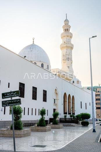 Jeddah, Saudi Arabia - December 19, 2024:  The grand Masjid Malik Saud, or King Saud Mosque, in Jeddah, Saudi Arabia, an impressive example of modern